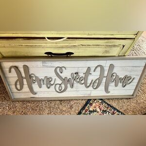 Home sweet home farmhouse sign.